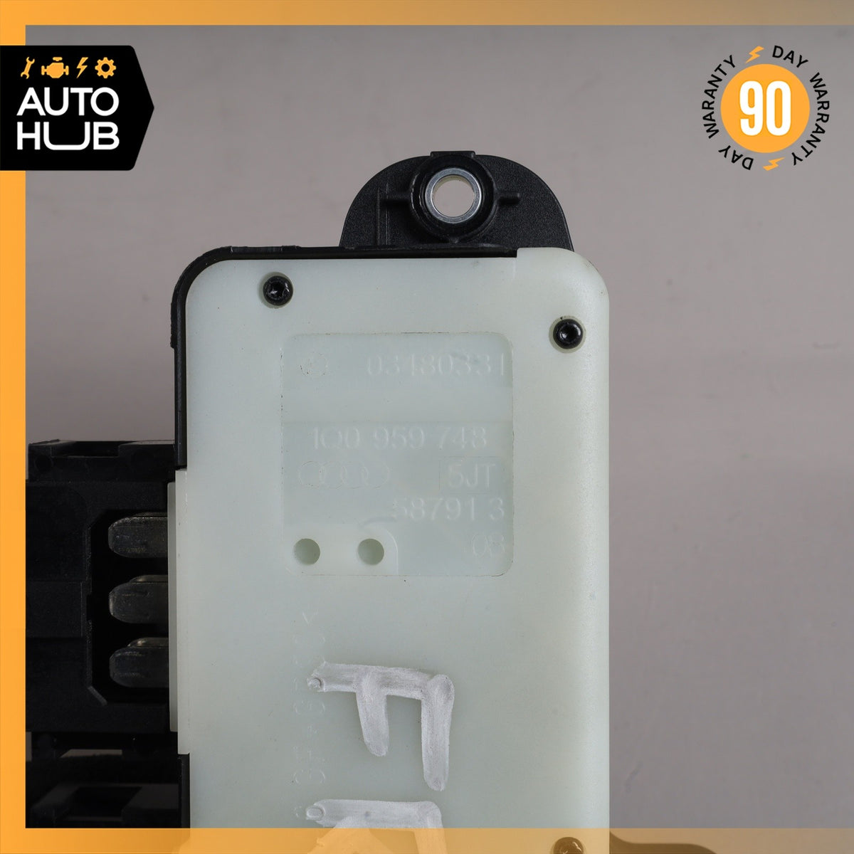 08-15 Audi 8J TT Front Right Seat Adjust Control Switch OEM - photo 6