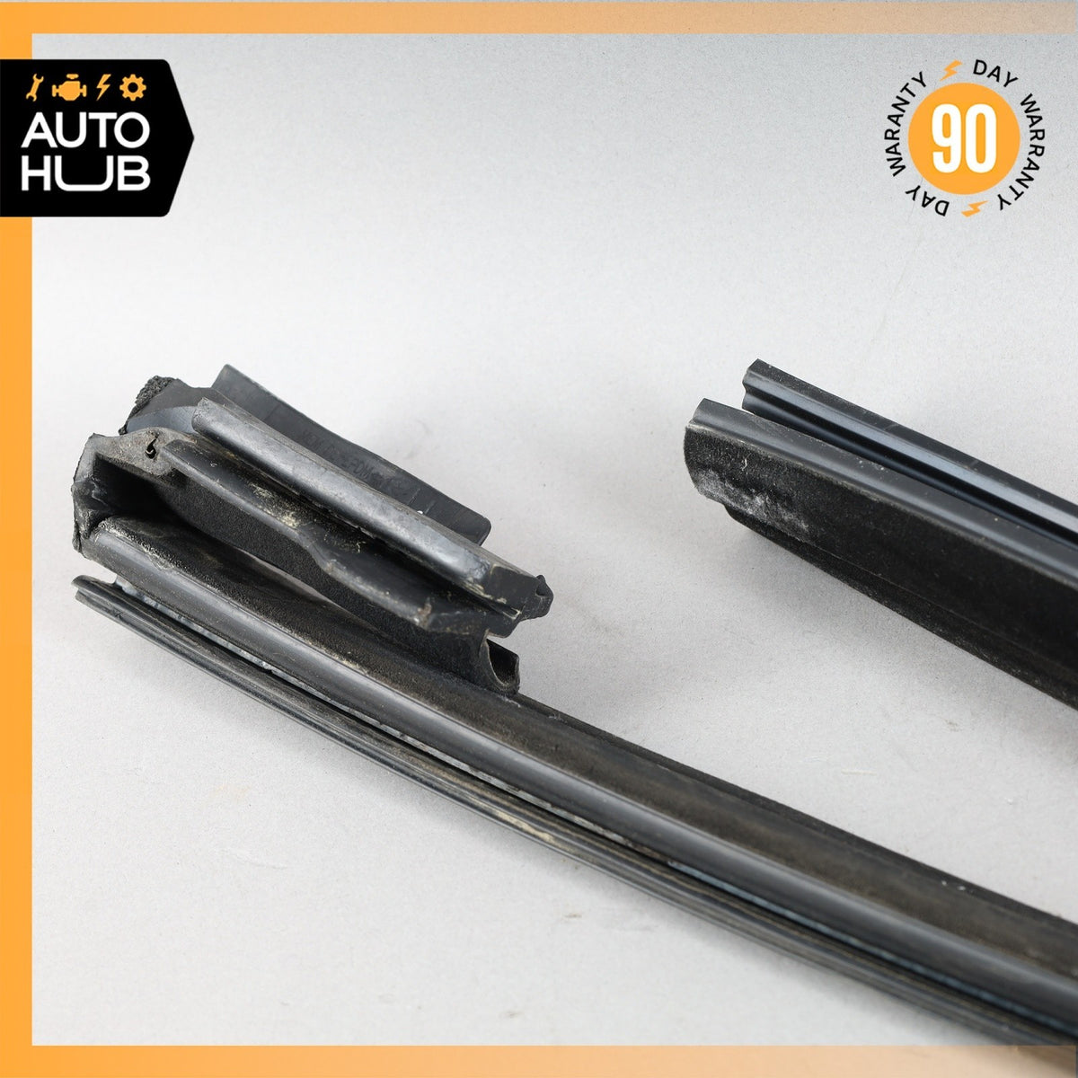 07-10 Bentley Continental GTC Speed Left Side Door Seal w/ Seat Belt Guide OEM - photo 5