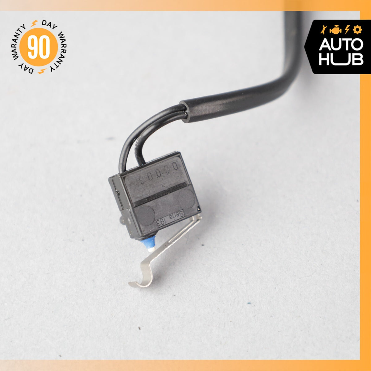 04-09 Cadillac XLR Convertible Top Roof Center Lock Micro Switch OEM 70k - photo 3