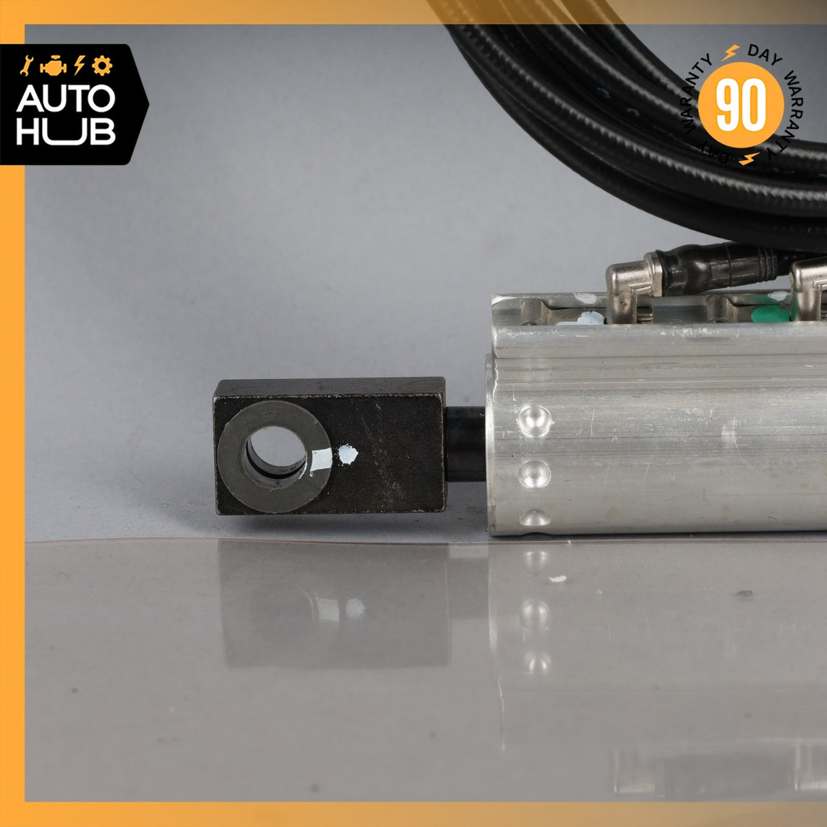 11-17 Mercedes W207 E350 E550 E400 Left Side Main Lift Cylinder 2098000772 OEM - photo 3
