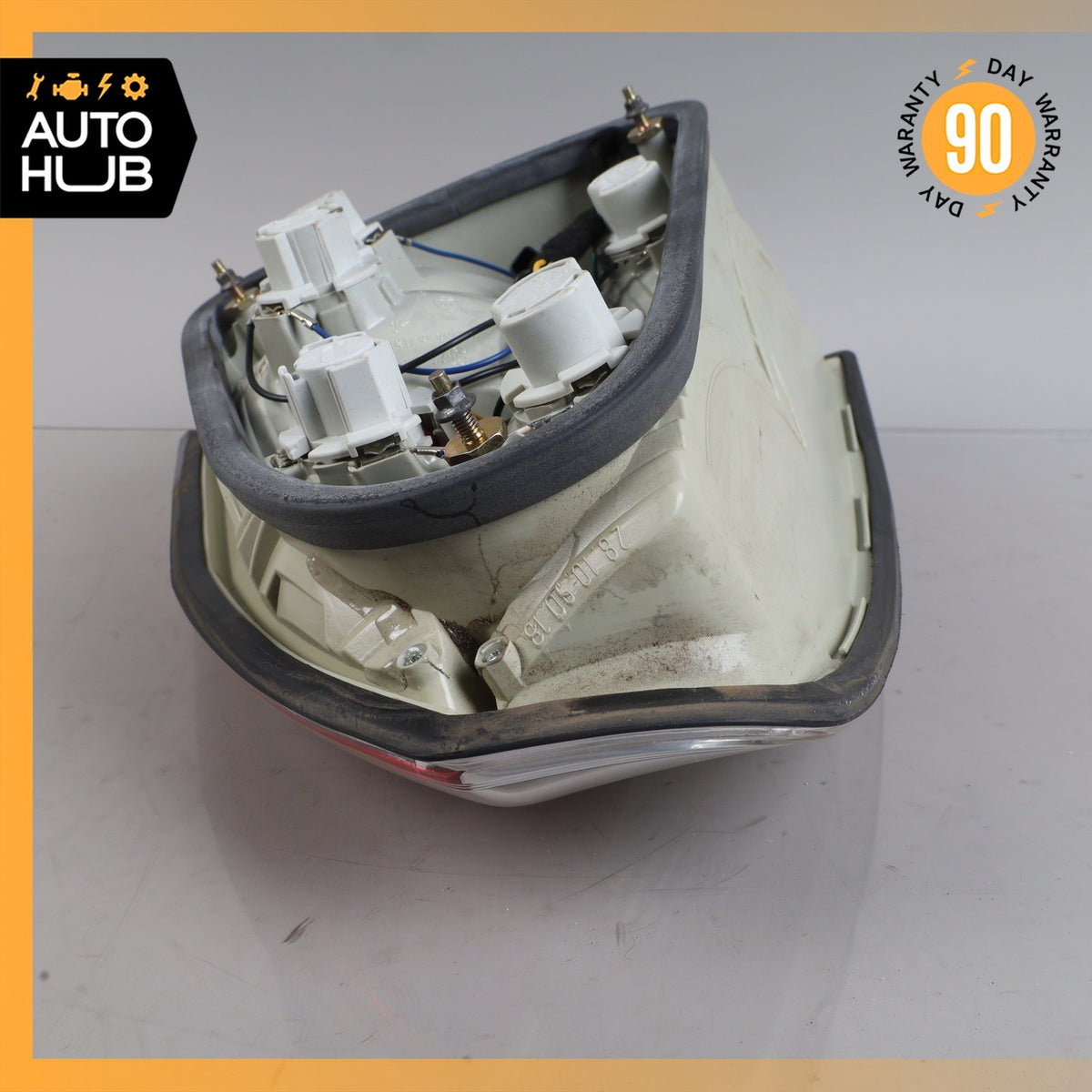 03-08 Maserati Quattroporte M139 Left Side Tail Light Lamp 191103 OEM 84k - photo 10