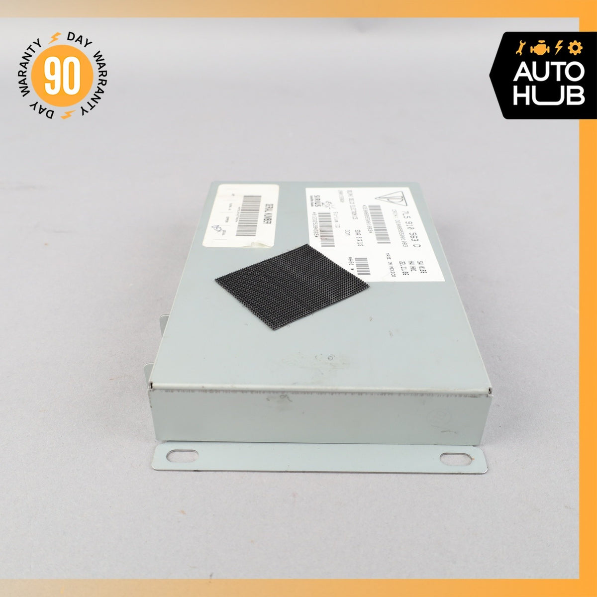 Porsche Cayenne 955 Satellite Radio Receiver Control Module Unit 7L5910563D OEM - photo 2