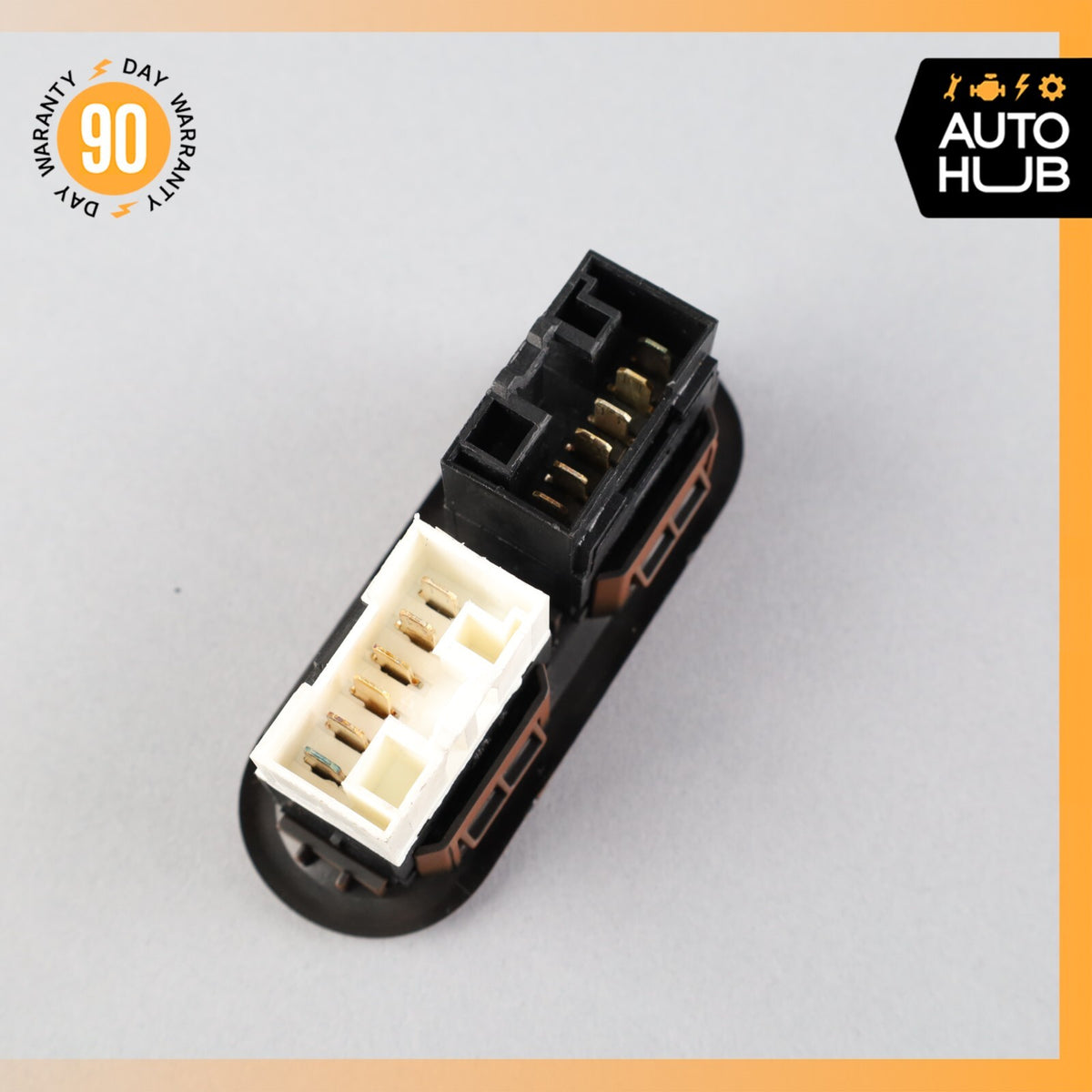 Maserati Quattroporte M156 Rear Center Console Arm Rest Switch Button OEM - photo 8