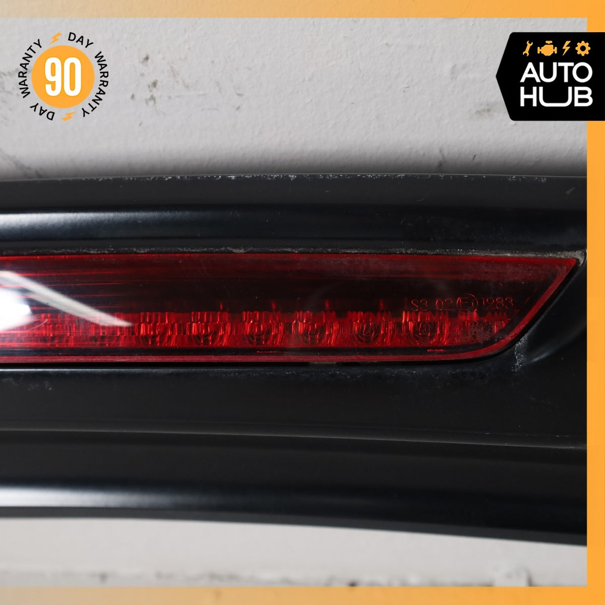 2011 Porsche Cayenne 958 S Trunk Lid Molding Trim Spoiler Wing OEM - photo 14