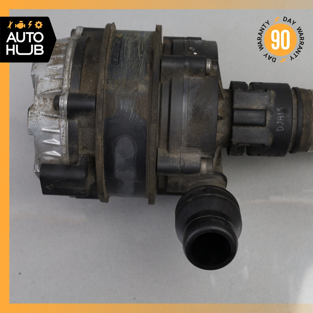 Mercedes W242 B250e E400 E43 Auxiliary AUX Circulation Water Pump w/ Pipe OEM - photo 6