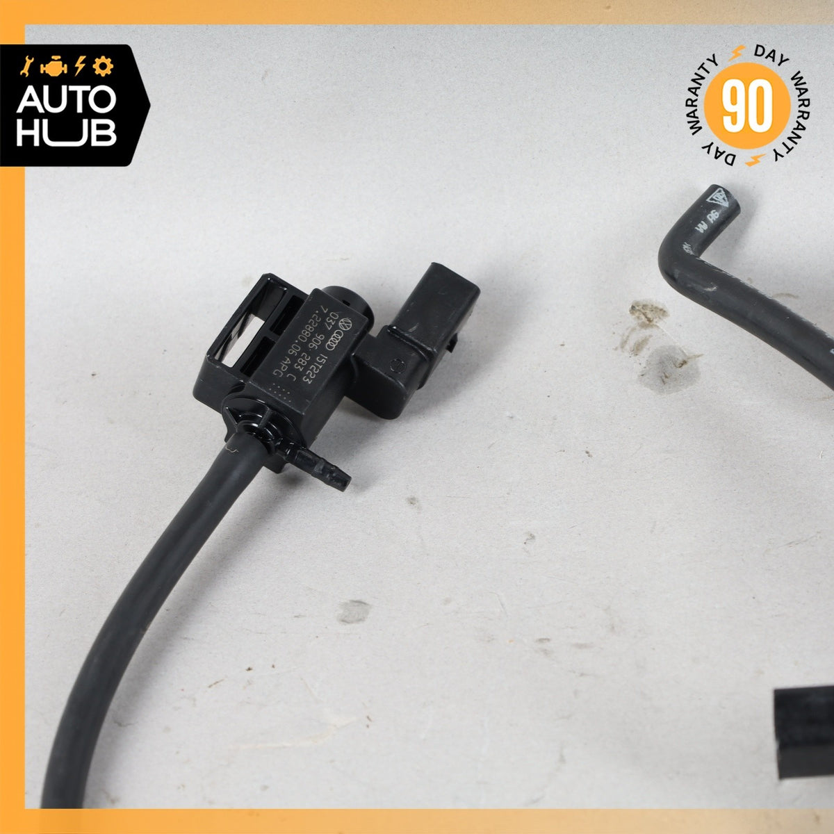 Porsche Cayenne 958 Air Smog Pump Change Over Purge Valve w/ Hose 037906283C OEM - photo 2