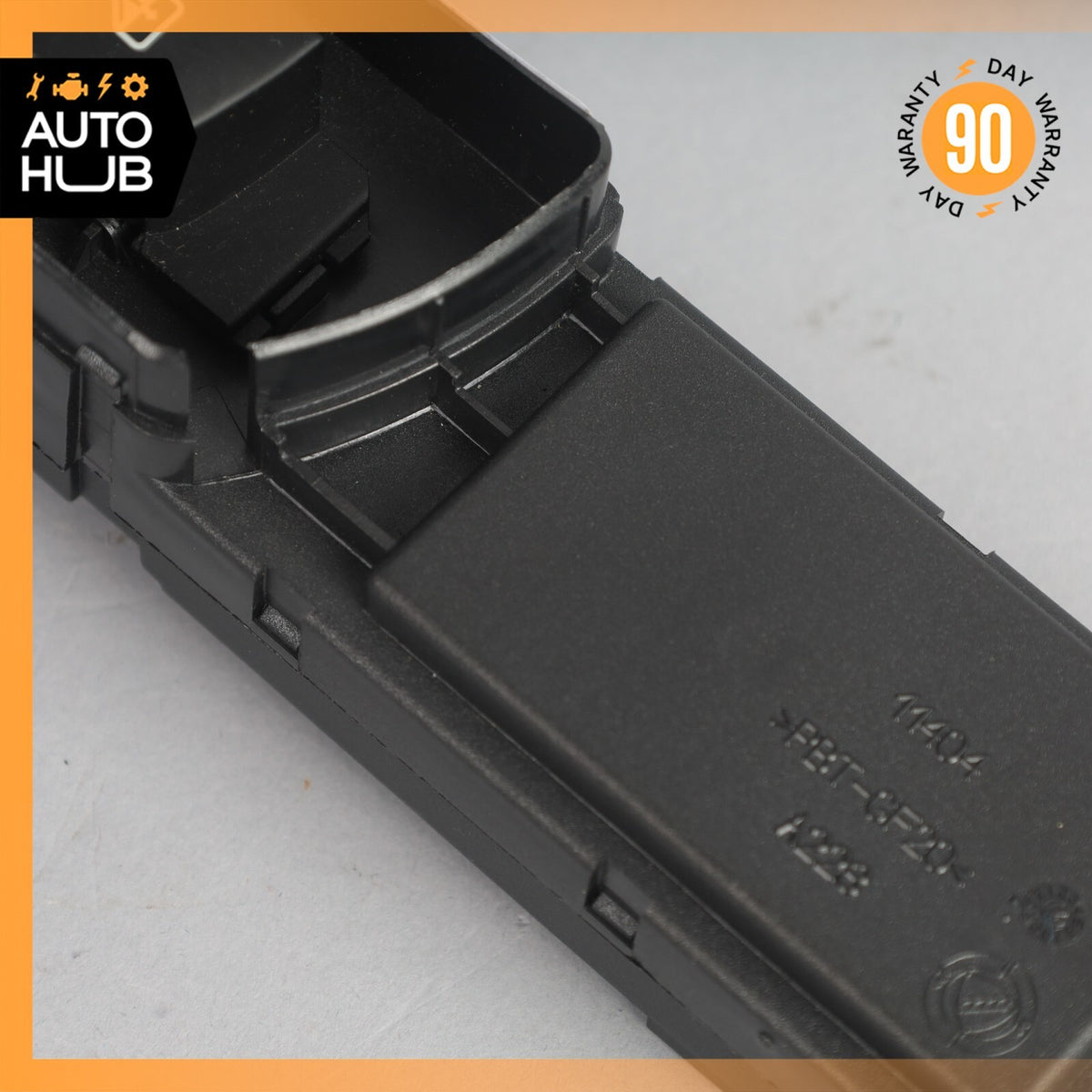 08-19 Maserati GranTurismo S M145 Right Side Window Switch Control OEM - photo 4