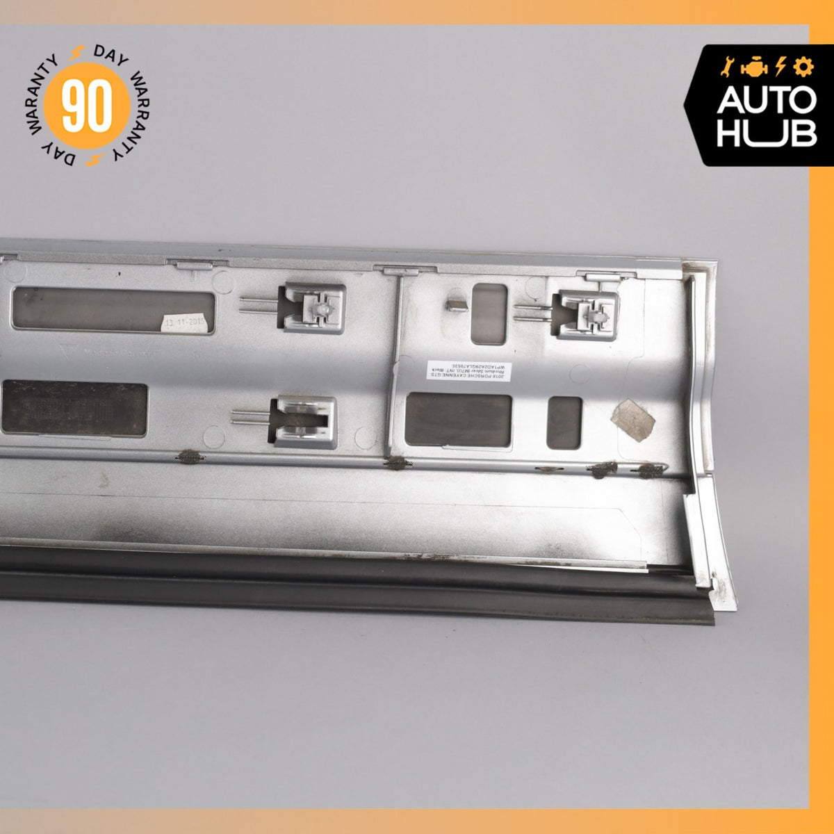 15-18 Porsche Cayenne 958 GTS Front Right Lower Door Molding OEM 31k - photo 9