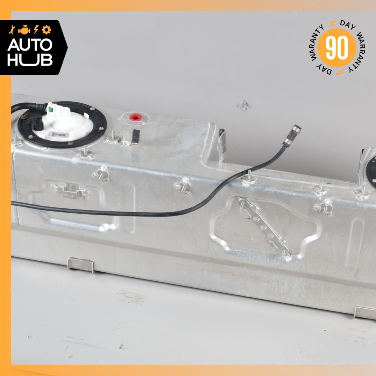 16-23 McLaren 570S Gas Fuel Tank Reservoir Assembly 13K0119CP01 OEM 31k - photo 13