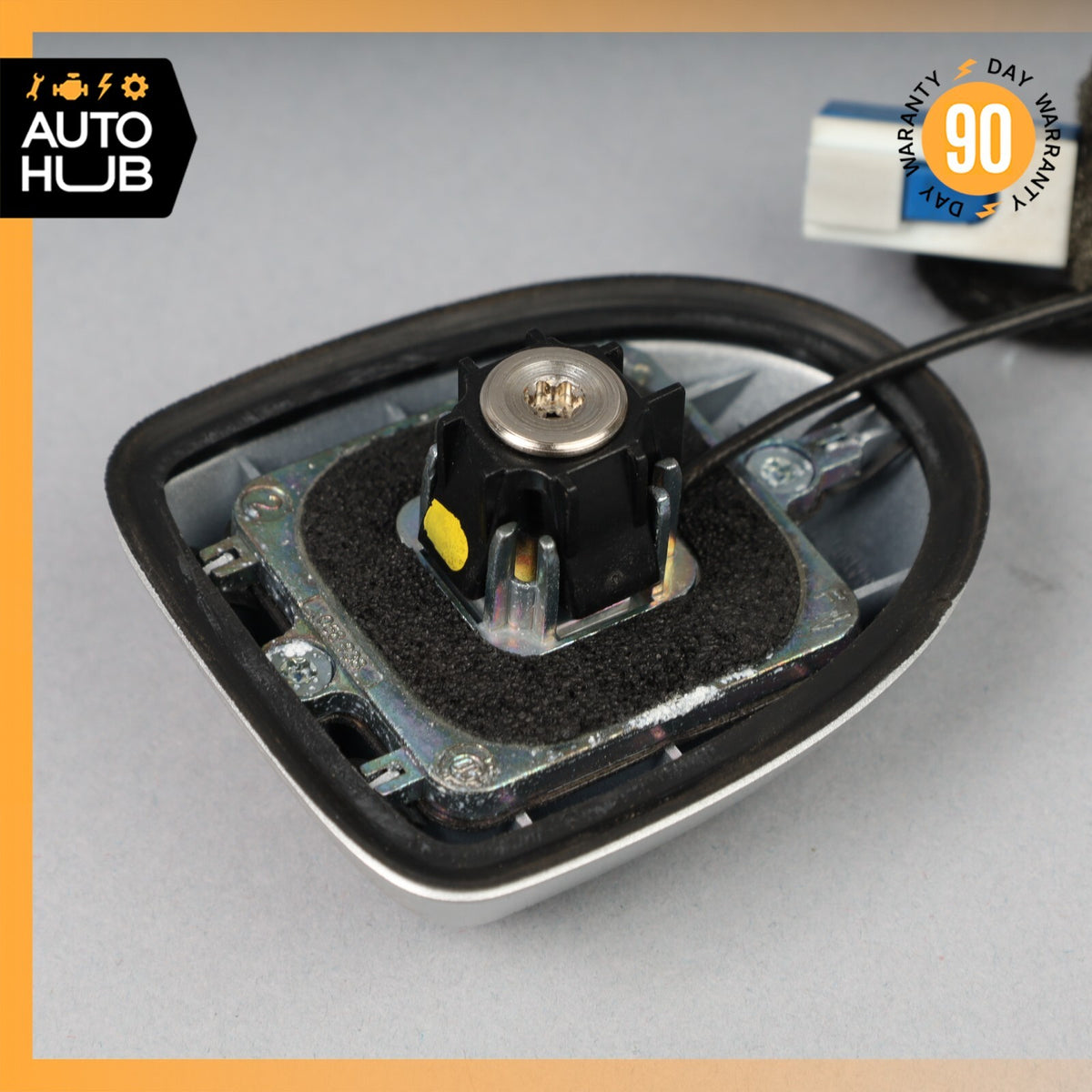 Mercedes R230 SL500 C230 SLK350 E550 C350 Navigator GPS Trunk Antenna OEM - photo 9