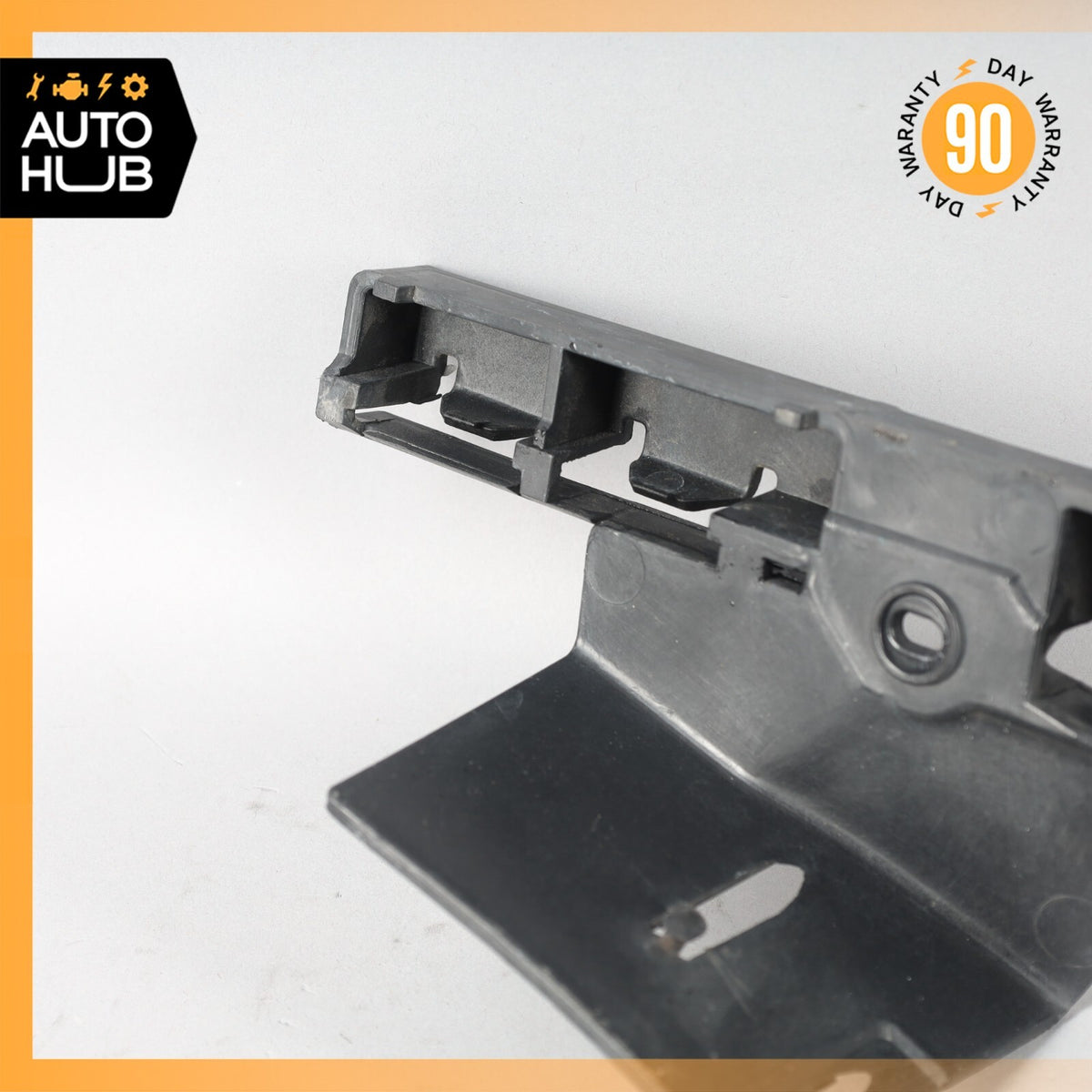 08-18 Maserati GranTurismo M145 Left Side Rocker Panel Side Skirt Bracket OEM - photo 8