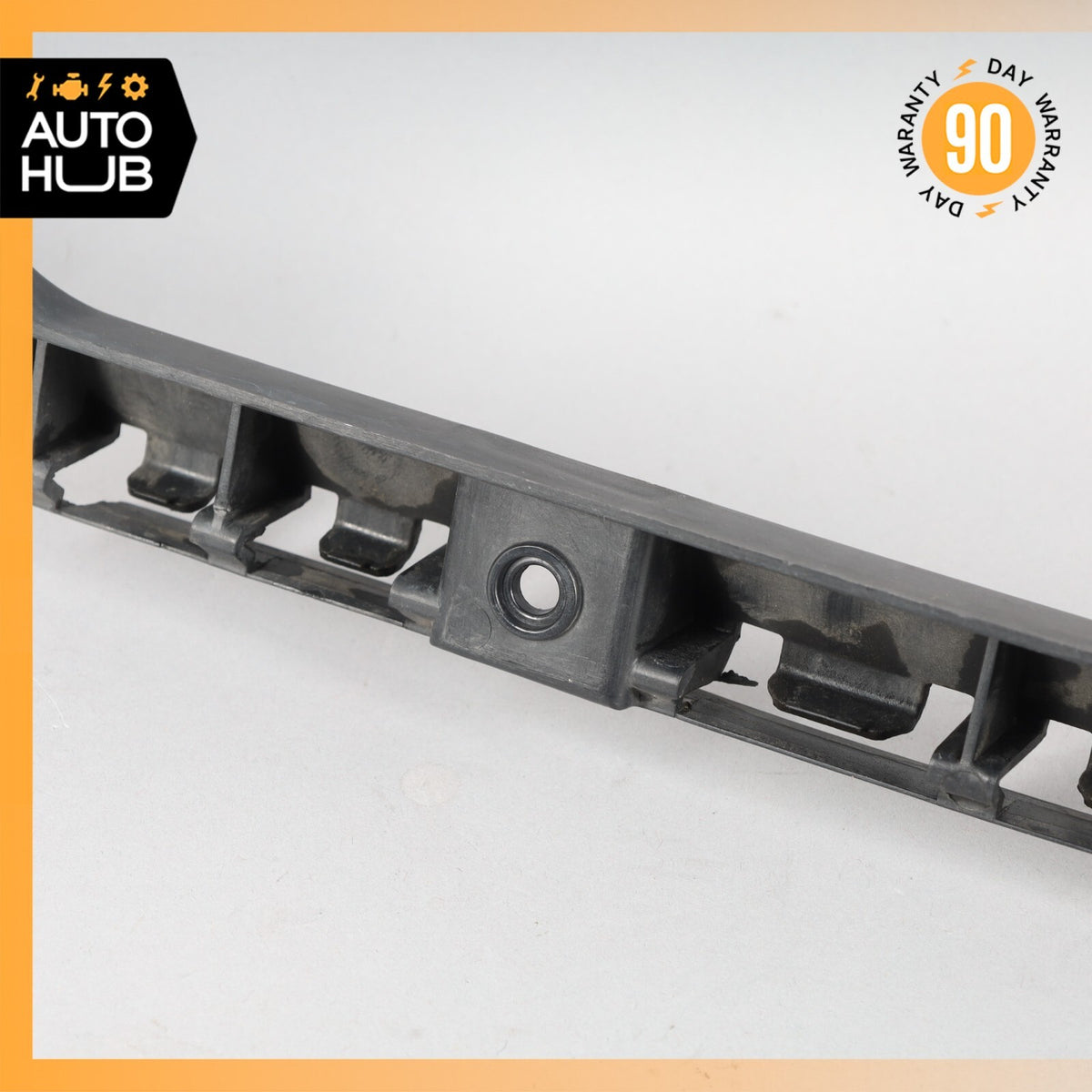 08-18 Maserati GranTurismo M145 Left Side Rocker Panel Side Skirt Bracket OEM - photo 10