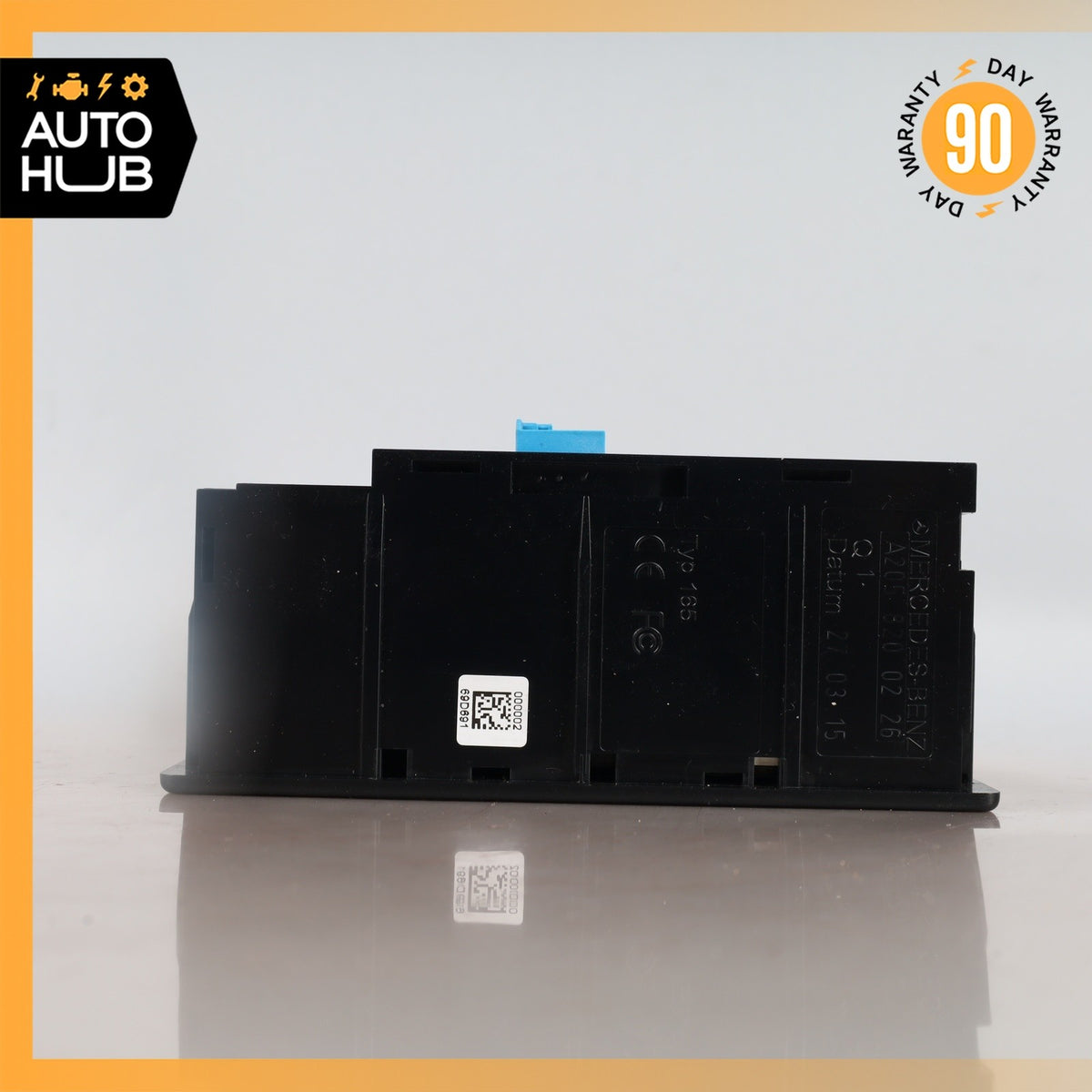 Mercedes W205 C300 C350e Center Console Socket USB Port OEM - photo 9