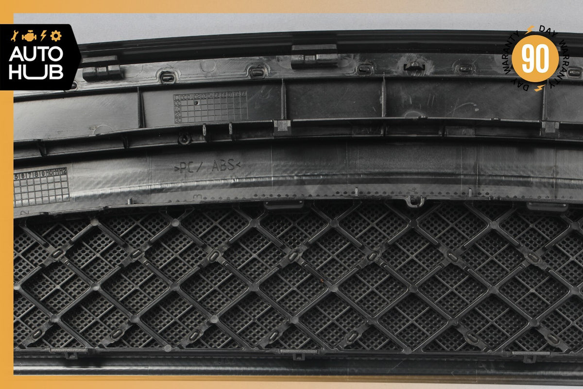 12-18 Mercedes W218 CLS63 CLS400 Rear 3RD Third Brake Stop Light Trim Black OEM - photo 9