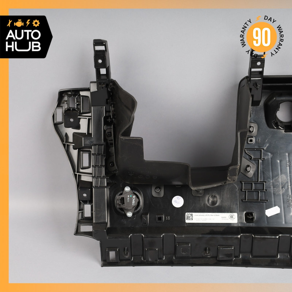 17-20 Maserati Levante M161 Dashboard Dash Left Under Seat Knee Panel OEM 44k - photo 9