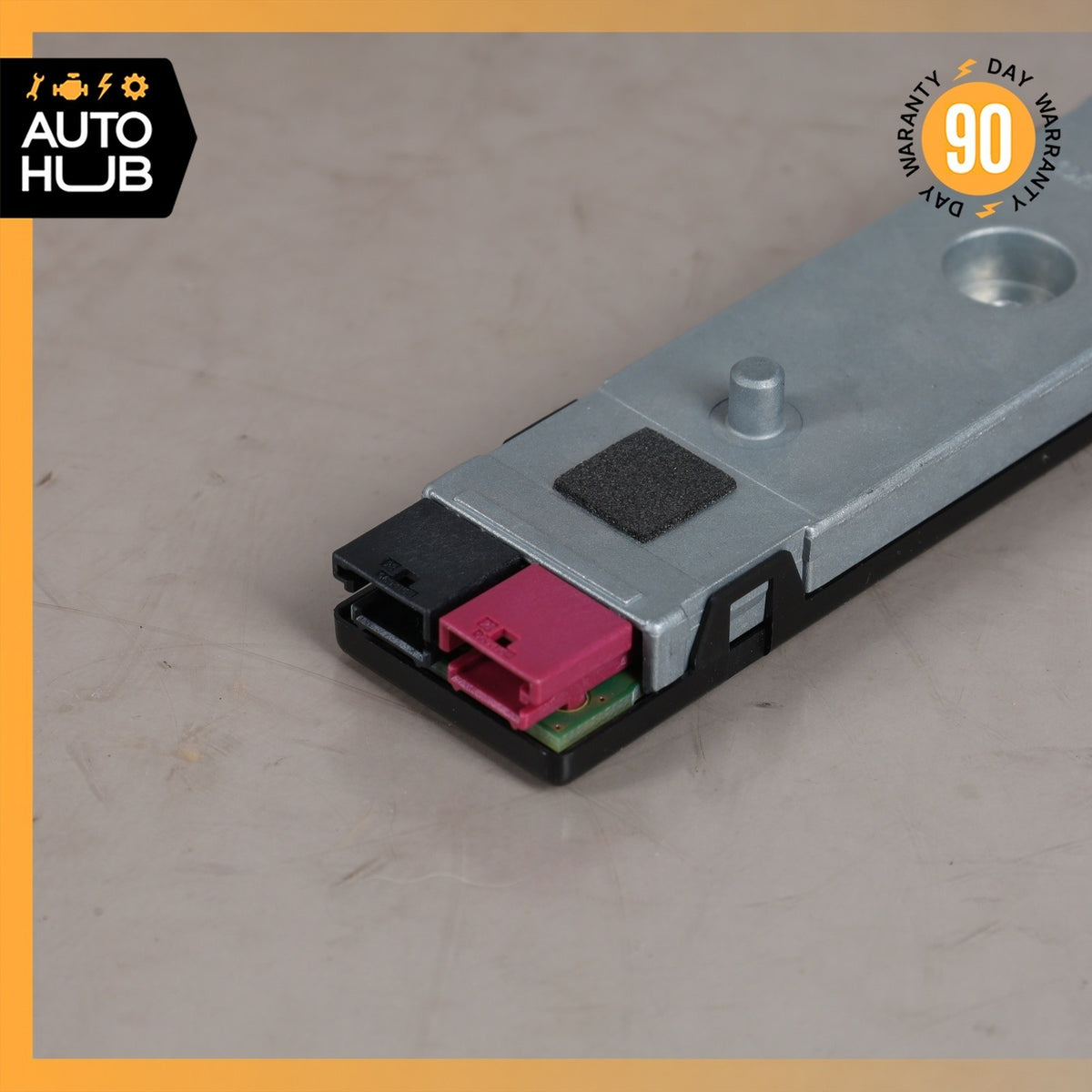 Mercedes X204 GLK250 Rear Roof Antenna Amplifier Amp 2048701990 OEM - photo 5