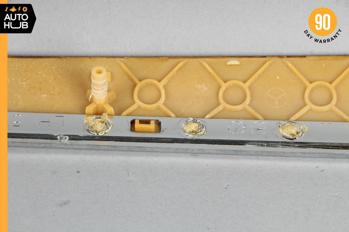 06-10 Mercedes W251 R350 R500 Rear Left Door Panel Bezel Trim 2517300522 OEM - photo 9