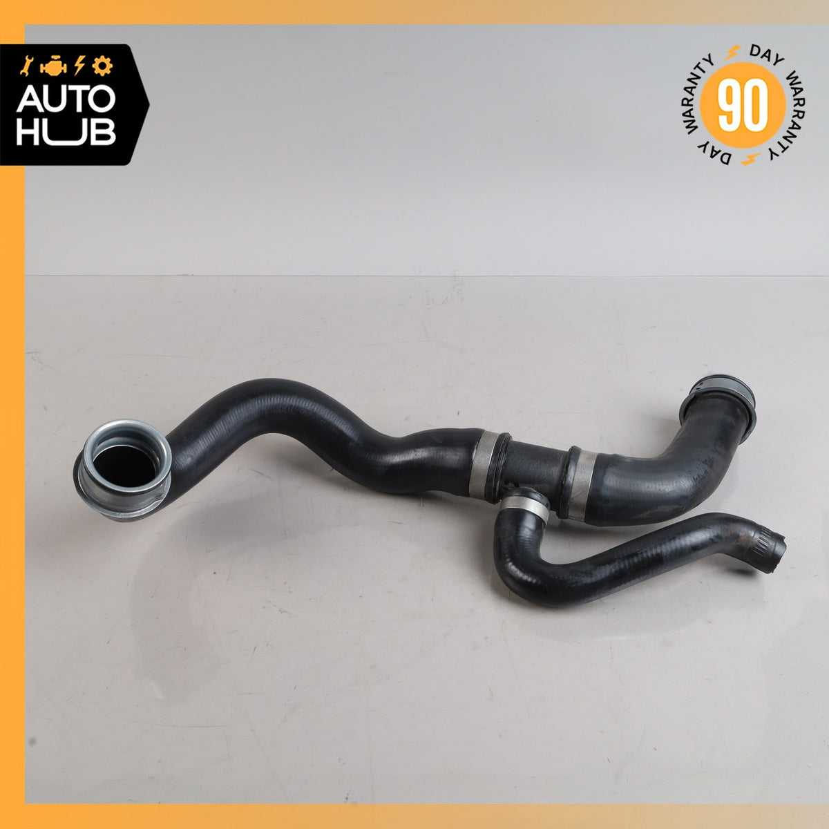 06-09 Mercedes W211 E350 Lower Radiator Cooling Hose Pipe 2115018182 OEM - photo 1