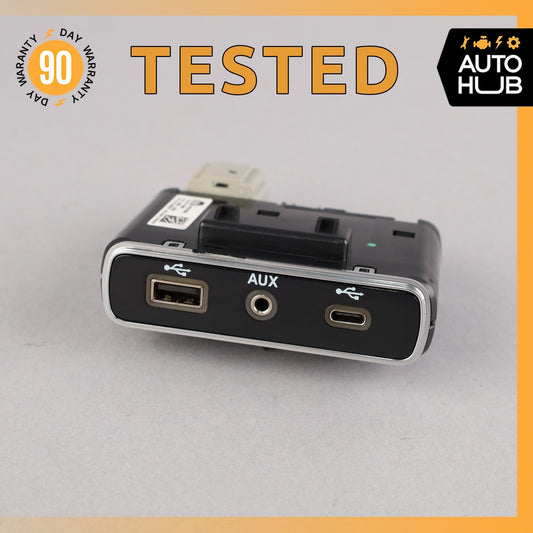 17-23 Alfa Romeo 952 Giulia Center Console USB AUX Jack Adapter Socket OEM - photo 1