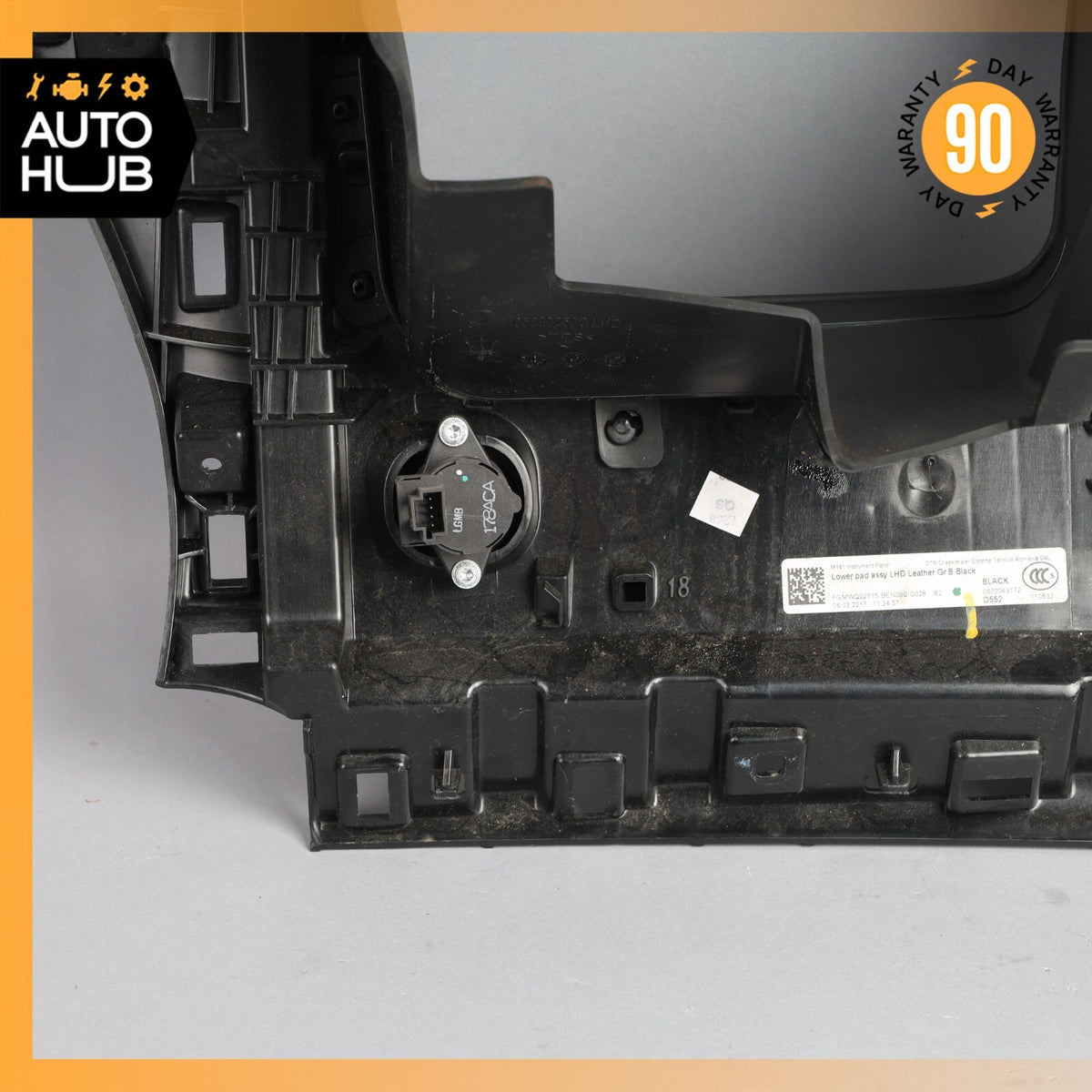 17-20 Maserati Levante S M161 Dashboard Dash Left Under Seat Knee Panel OEM 26k - photo 11