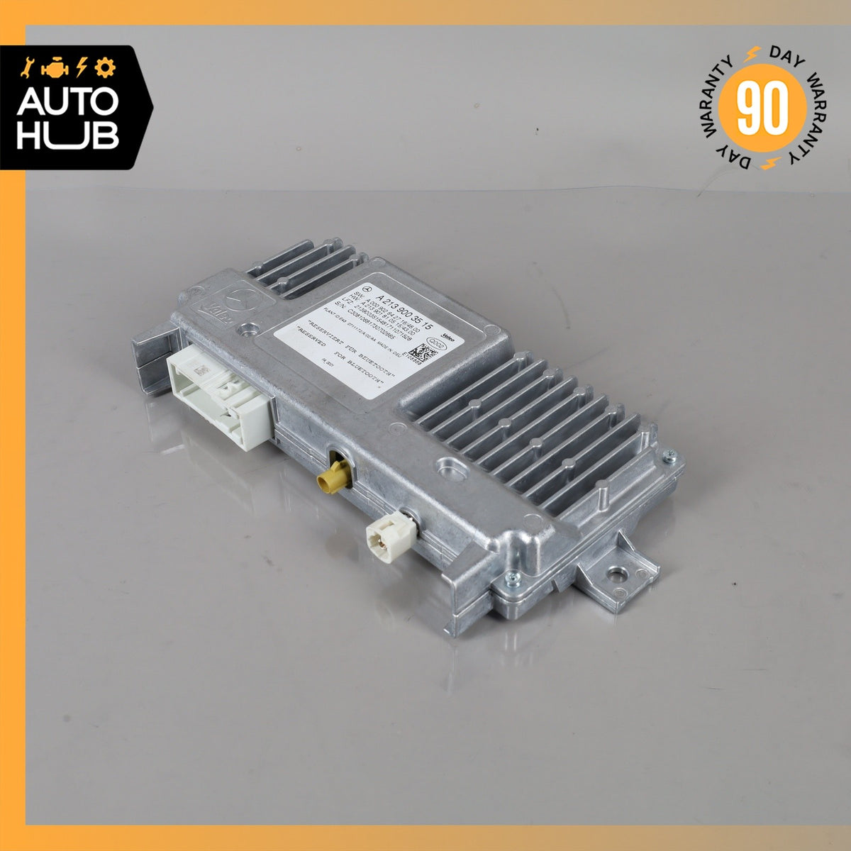 2018 Mercedes W213 E300 Park Assist / Rear Camera Control Module 2139003515 OEM - photo 2