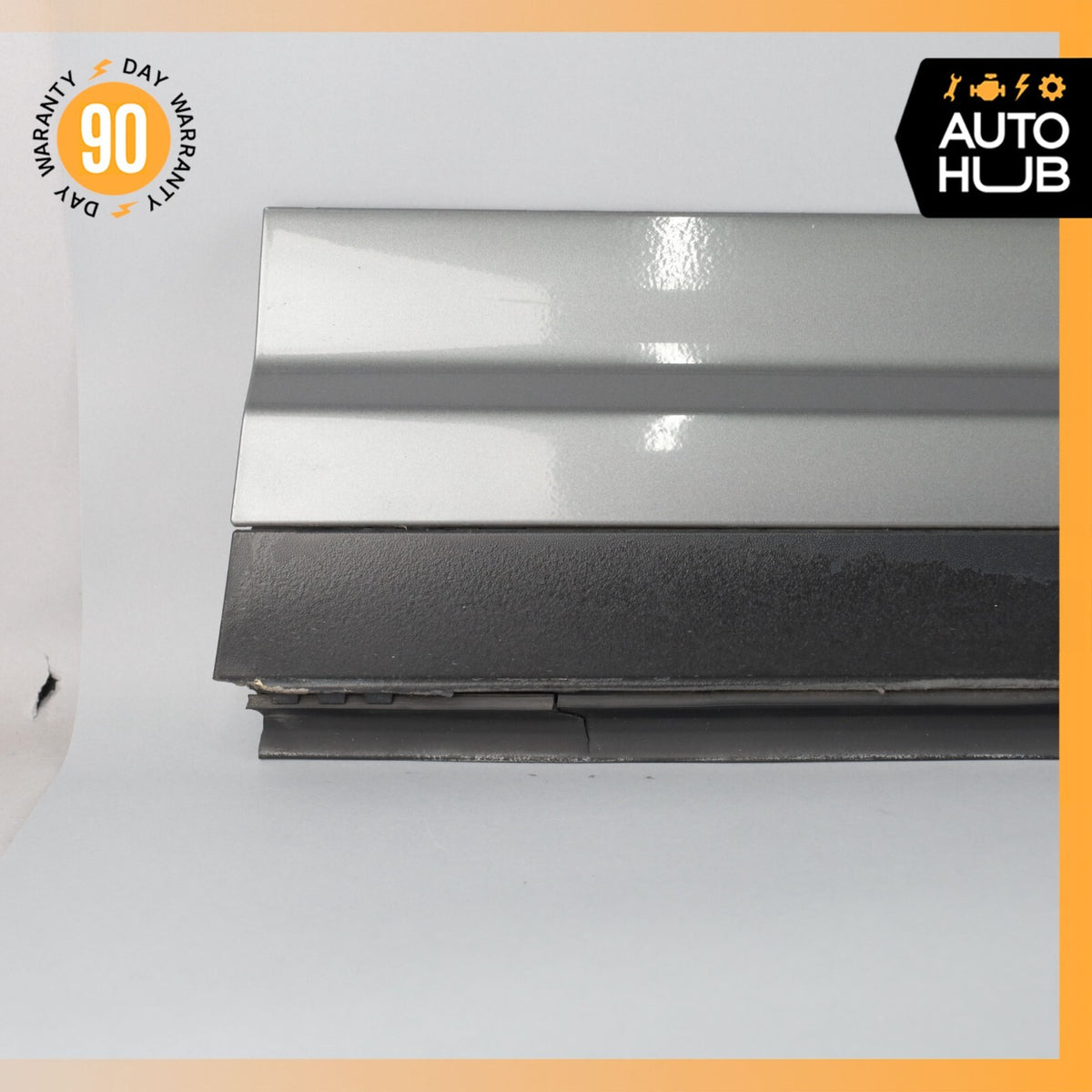 11-18 Porsche Cayenne 958 Turbo Front Right Side Lower Door Molding OEM - photo 2