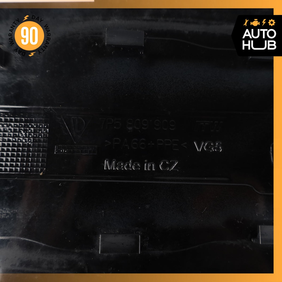 11-18 Porsche Cayenne 958 GTS Fuel Door Lid Gas Tank Cover Black OEM 82k - photo 6