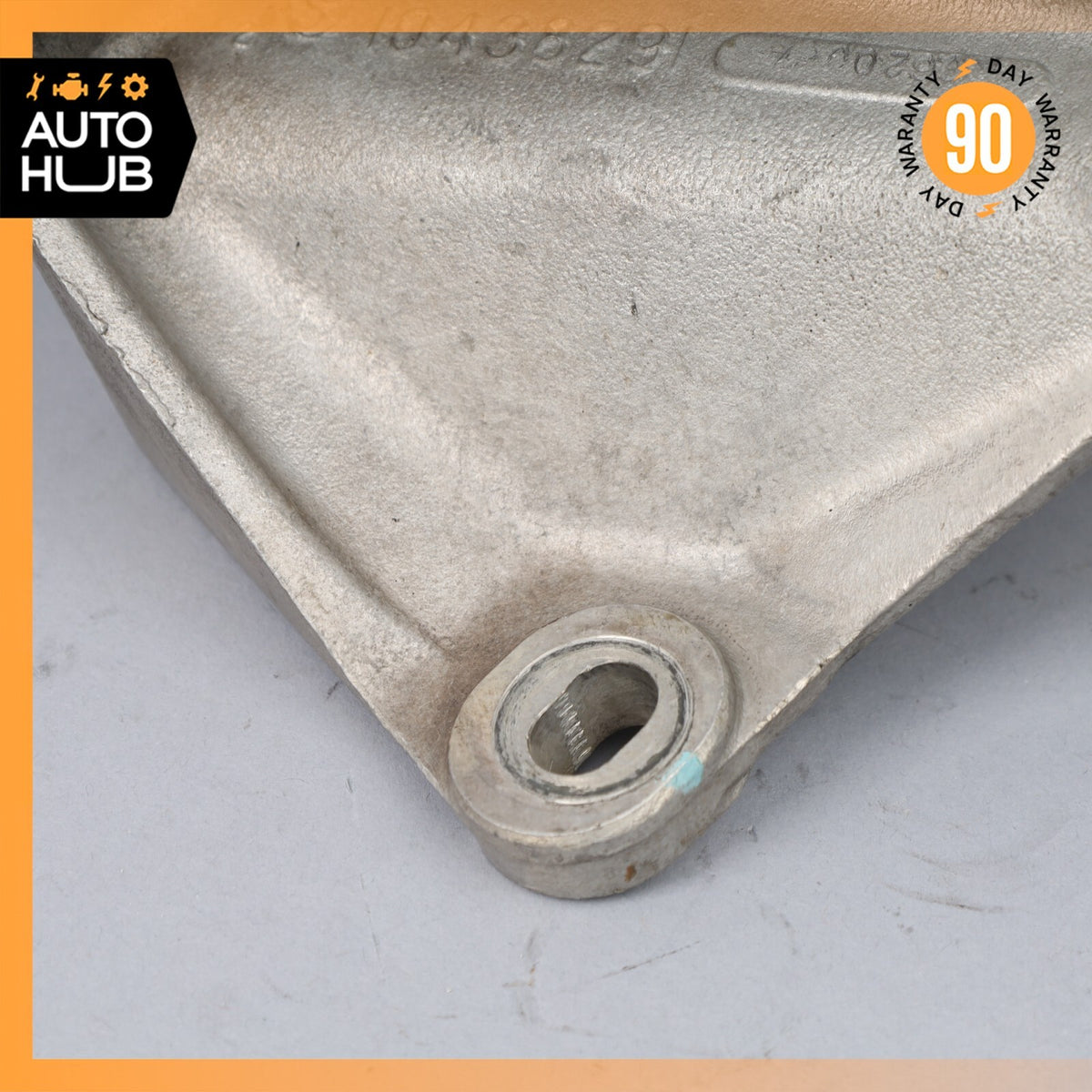 04-09 Cadillac XLR 4.6L V8 Engine Carrier Mount Bracket Right Passenger Side OEM - photo 3