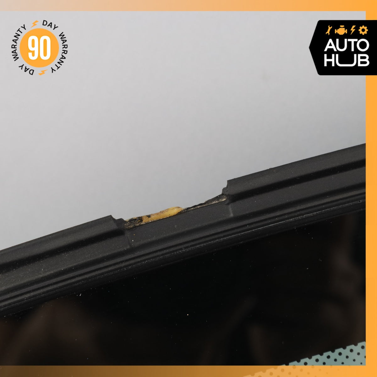 Maserati GranTurismo M145 Coupe Rear Right Side Quarter Window Glass OEM 60k - photo 5