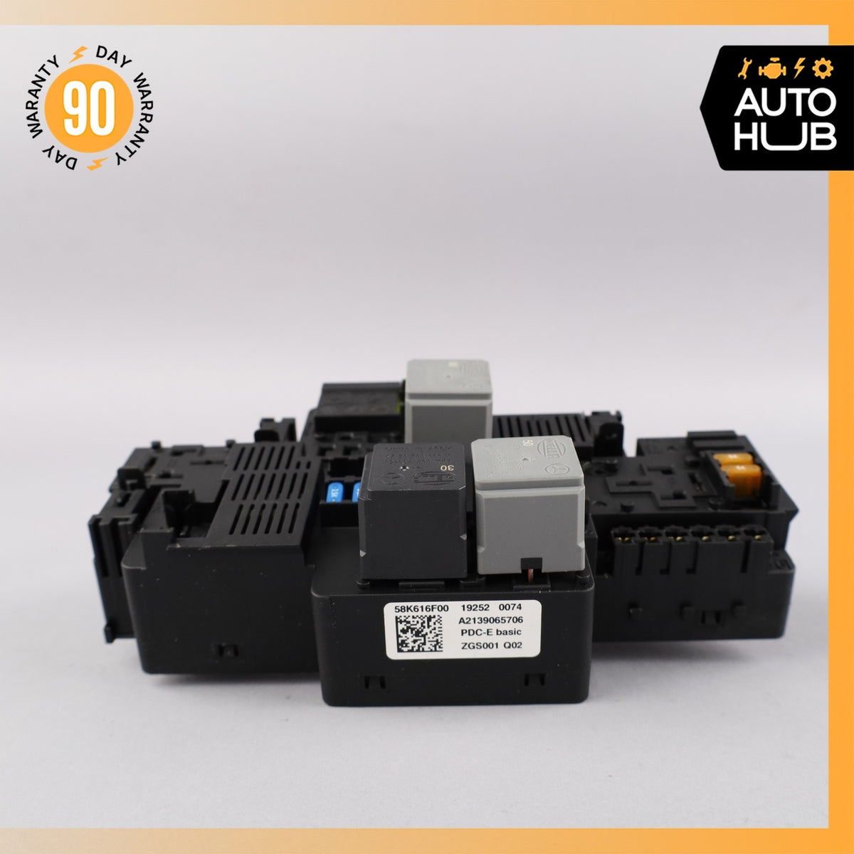 17-20 Mercedes W213 E350 E300 E63 AMG Front Engine Fuse Box Relay OEM 58k - photo 6