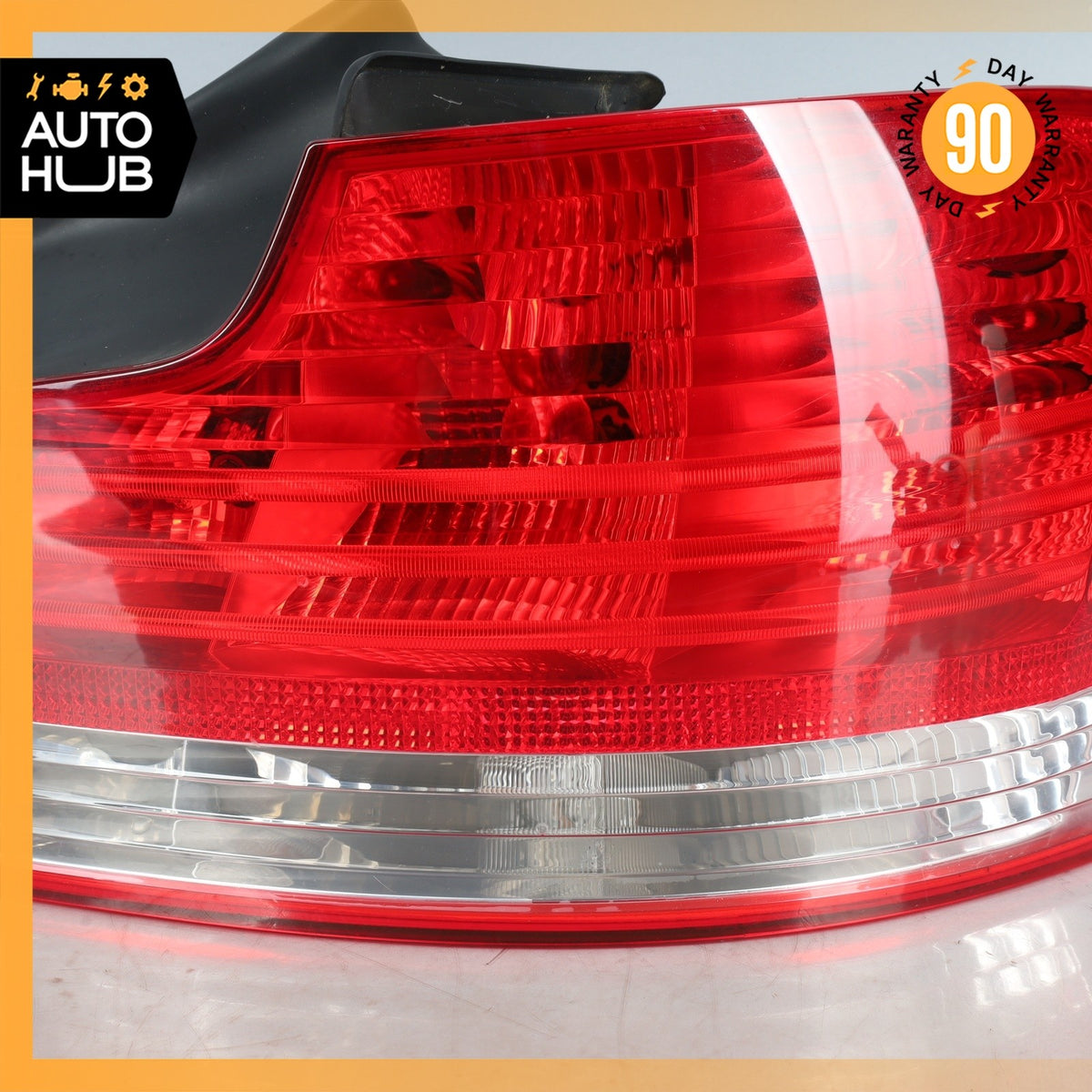 08-11 BMW E88 128i 135i Rear Right Taillight Tail Light Lamp OEM - photo 5