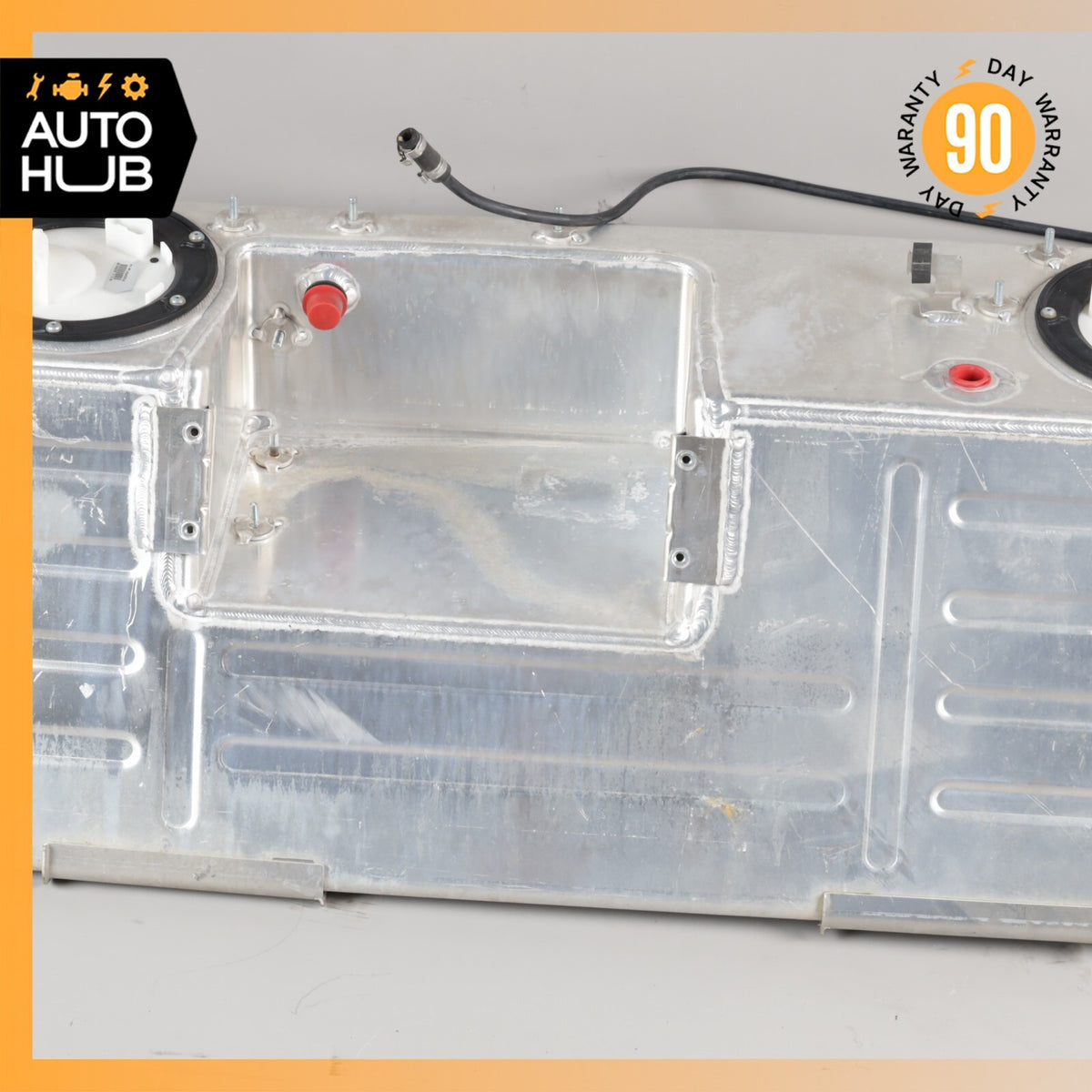 16-23 McLaren 570S Gas Fuel Tank Reservoir Assembly 13K0119CP01 OEM 31k - photo 3
