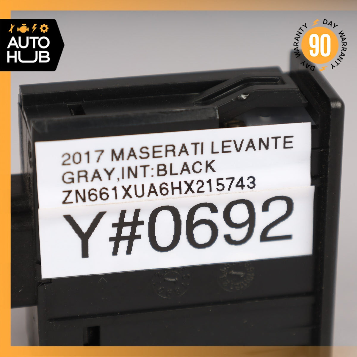 17-20 Maserati Levante M161 Center Console Charge Ports 670037782 OEM 44k - photo 8