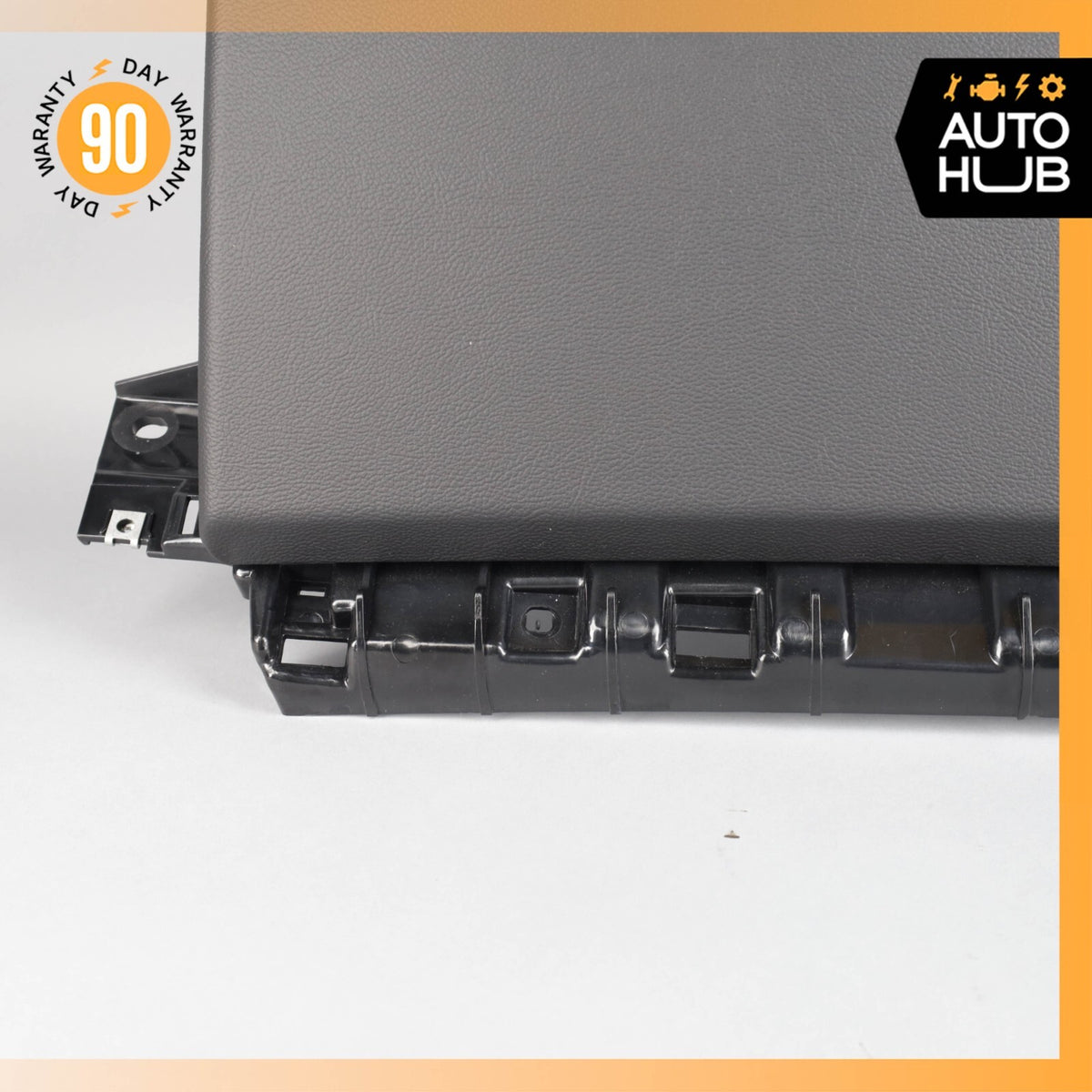17-20 Maserati Levante M161 Dashboard Dash Left Under Seat Knee Panel OEM 73k - photo 7