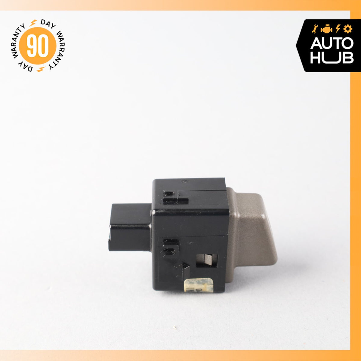 04-09 Cadillac XLR Hazard Warning Light Switch Button 10315821 OEM - photo 4
