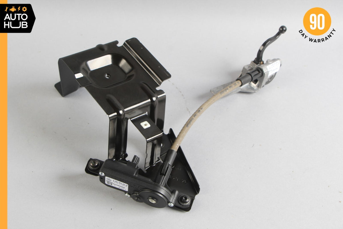 Mercedes X164 GL550 ML350 Rear Left Quarter Window Regulator Motor w/ Bracket - photo 2
