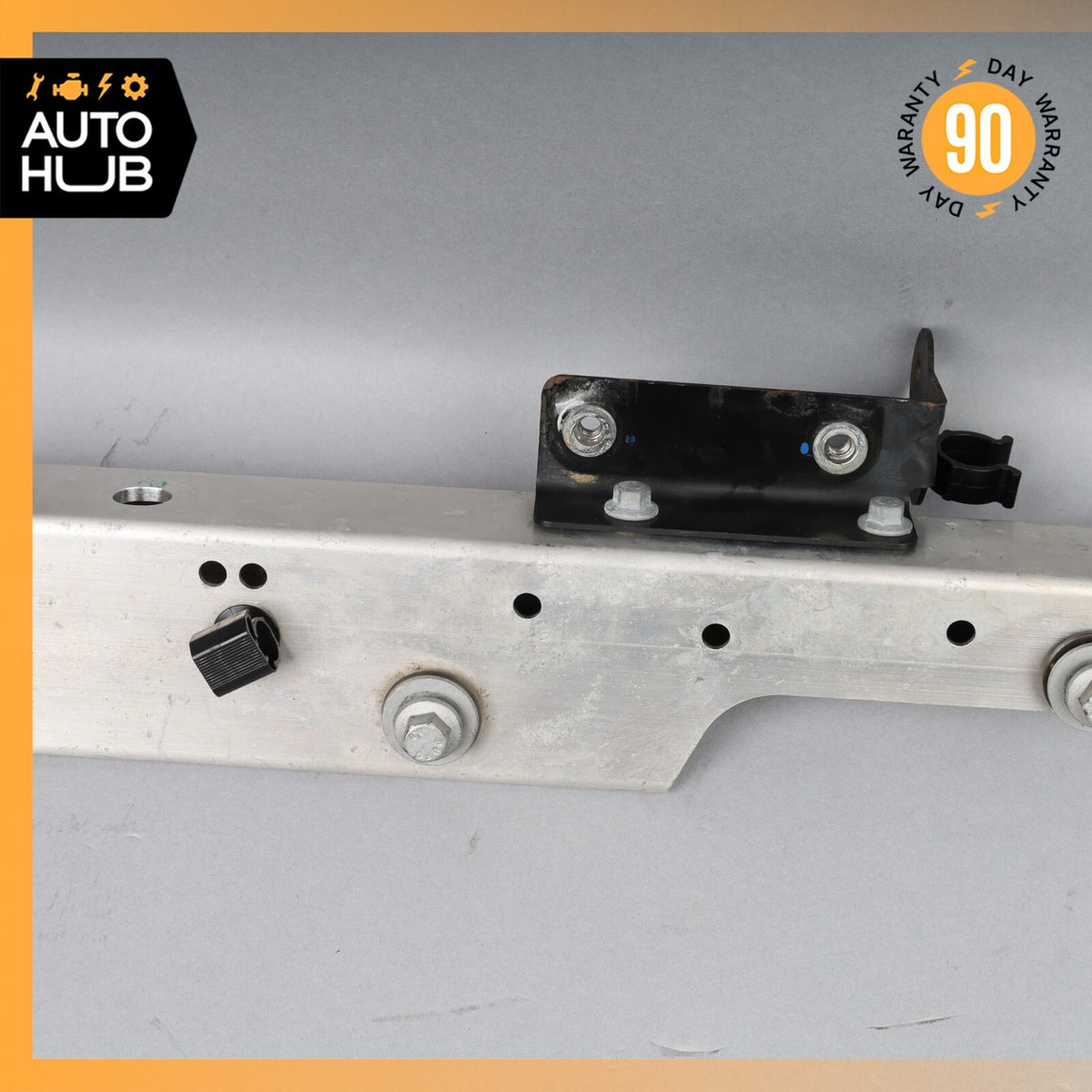 Aston Martin DB11 Front Left Side Cross Brace Bar Bracket OEM 7k - photo 11