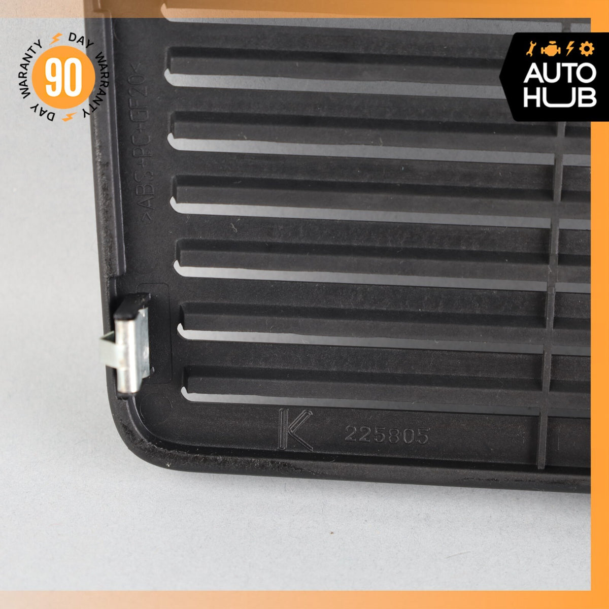 03-19 Maserati Quattroporte M139 Dash Dashboard Vent Grille Cover w/ Sensor OEM - photo 12