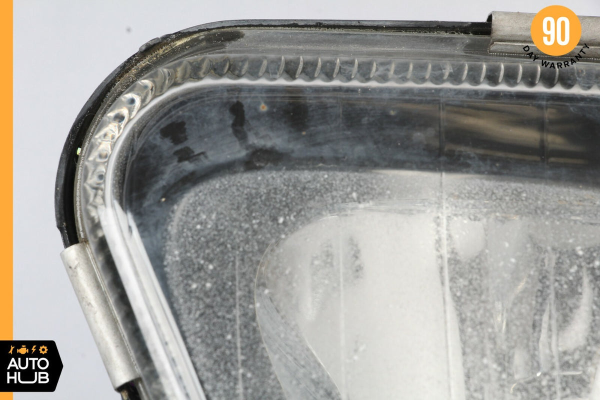 03-06 Mercedes W211 E320 E350 E500 Fog Light Lamp Front Right Passenger Side OEM - photo 2