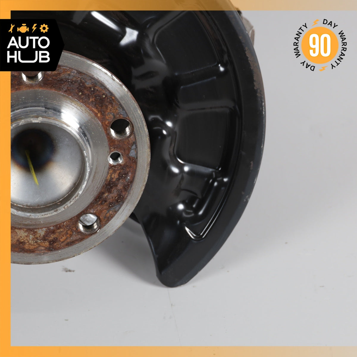 Mercedes W242 B250e Front Left Side Spindle Knuckle Hub OEM - photo 6