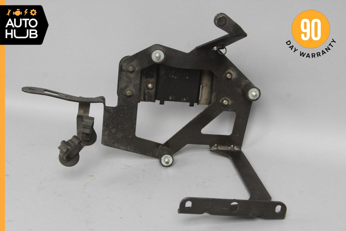 03-08 Mercedes R230 SL55 AMG Air & Water Pump Mounting Bracket 2305510040 OEM - photo 2