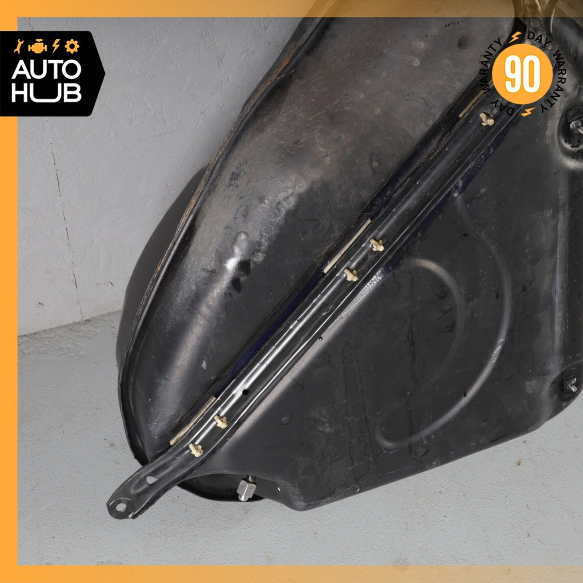 07-09 Mercedes W211 E350 M272 PZEV Fuel Gas Tank Reservoir Assembly OEM - photo 18