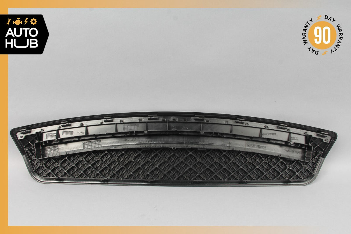 12-18 Mercedes W218 CLS63 CLS400 Rear 3RD Third Brake Stop Light Trim Black OEM - photo 6