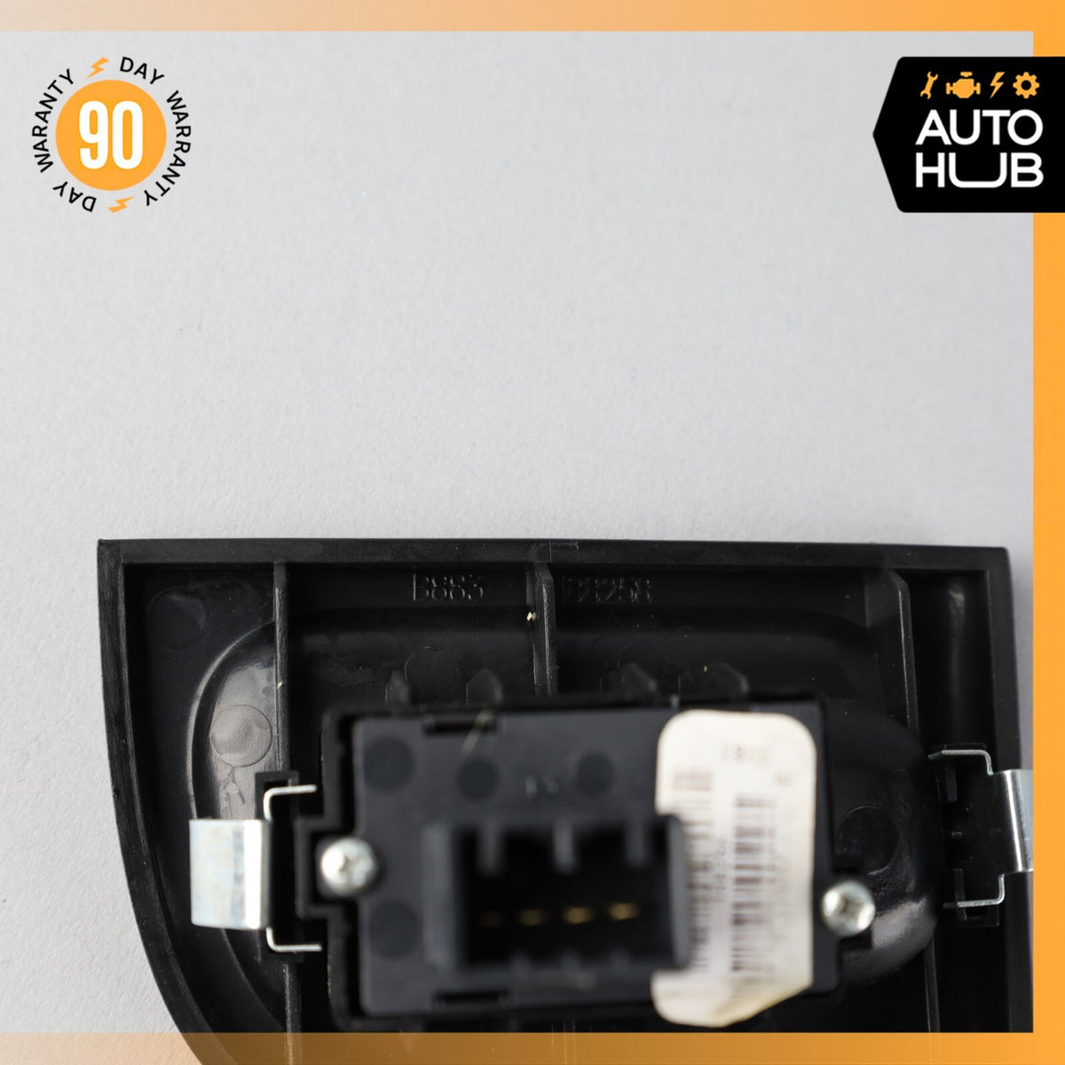 03-13 Maserati Quattroporte M139 Rear Right Side Window Switch Control OEM 74k - photo 7