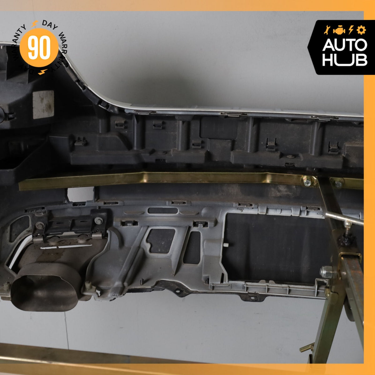 11-13 Mercedes W251 R350 Base Rear Bumper Cover Assembly w/ Tips OEM - photo 15