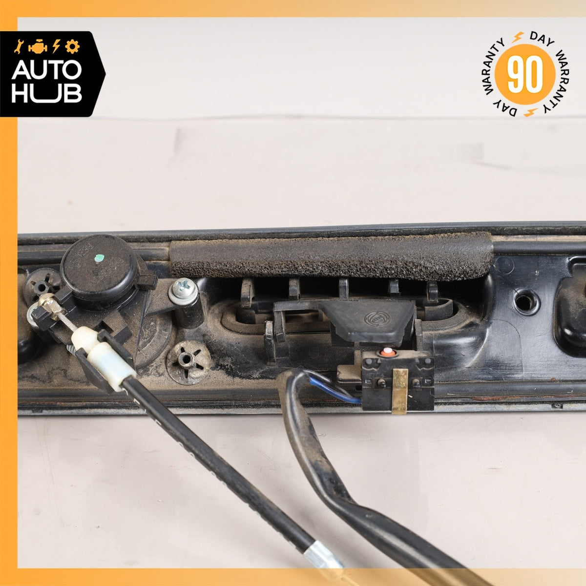 03-13 Maserati Quattroporte M139 Rear Trunk Lid Moulding Plate w/Lights OEM 84k - photo 13