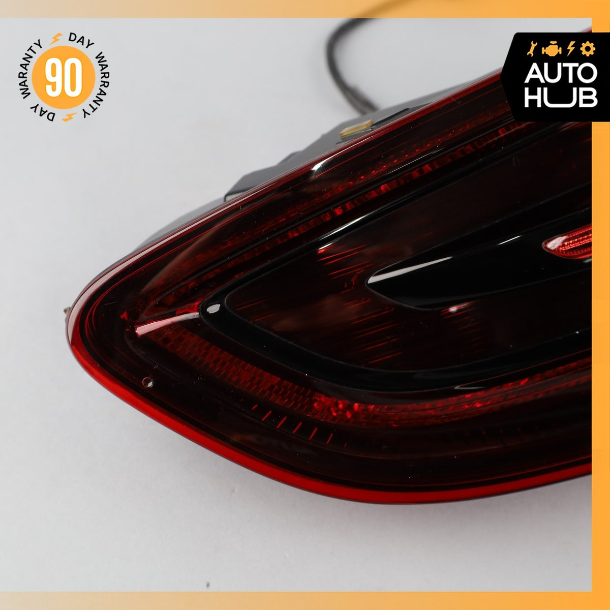 15-18 Porsche Macan 95B GTS Left Side Outer Tail Light Lamp 95B945095C OEM - photo 10