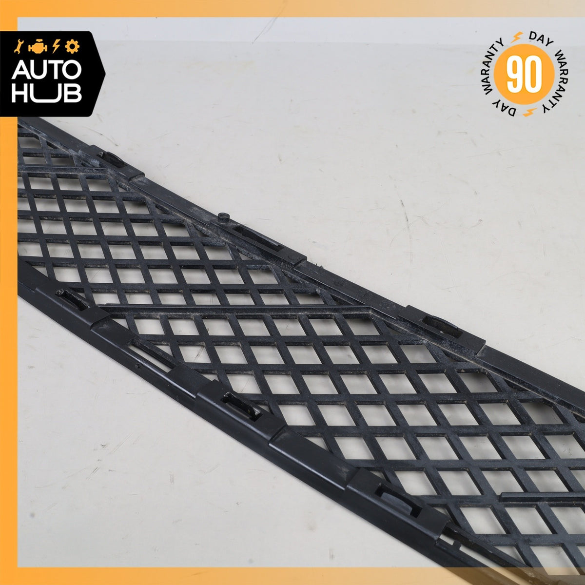 01-04 Mercedes W203 C320 C240 Base Front Bumper Center Mesh Grille OEM - photo 6