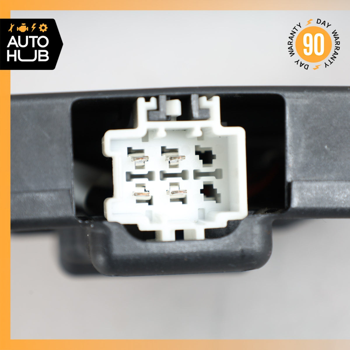 Mercedes W205 C350e Fuse Box Relay Control Module 0005408250 OEM - photo 4