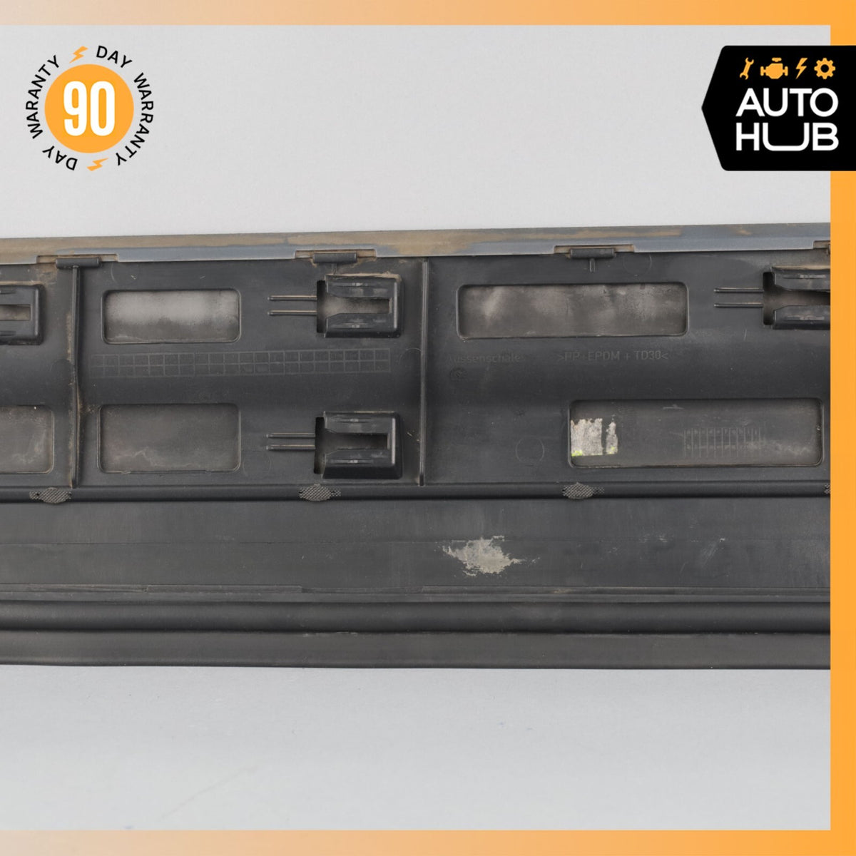 11-18 Porsche Cayenne 958 Turbo Front Right Side Lower Door Molding OEM - photo 8